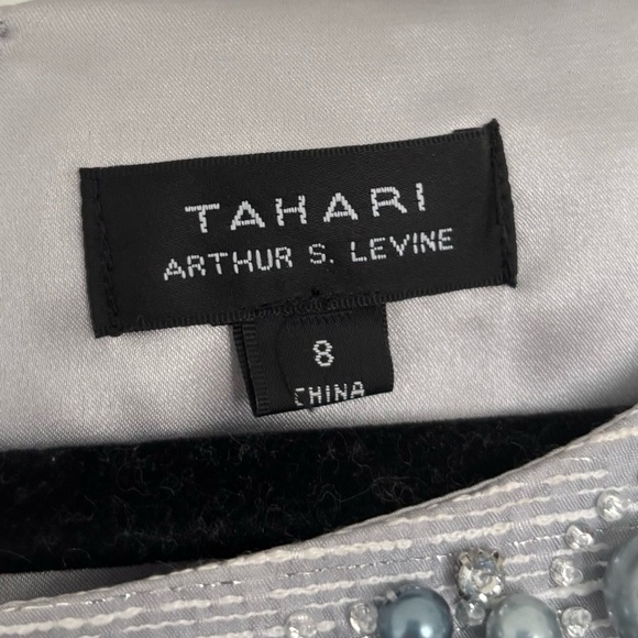 Tahari Sleevelesss Dress - Picture 3 of 3